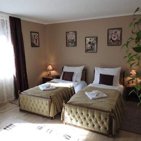 Moezsi Apartman Tolna Екстериор снимка
