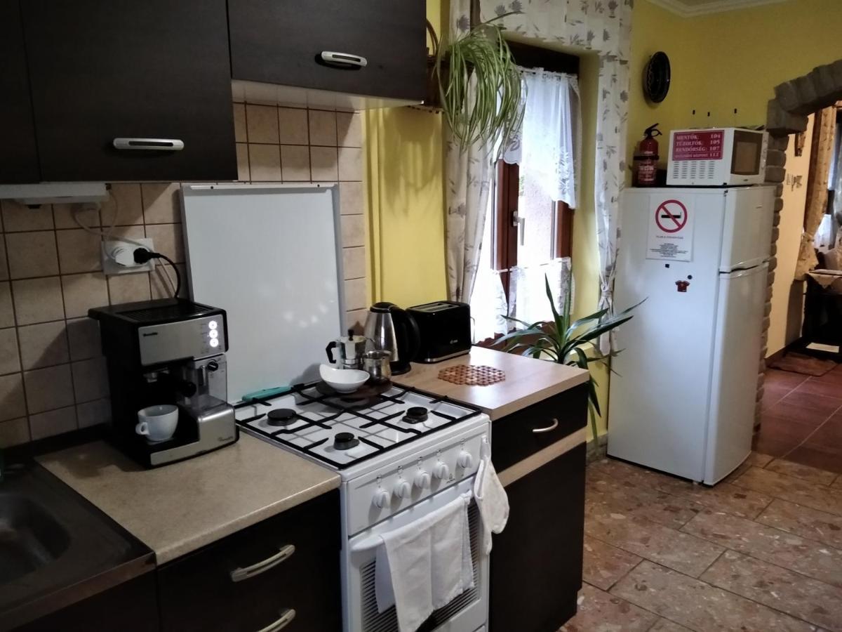 Moezsi Apartman Tolna Екстериор снимка