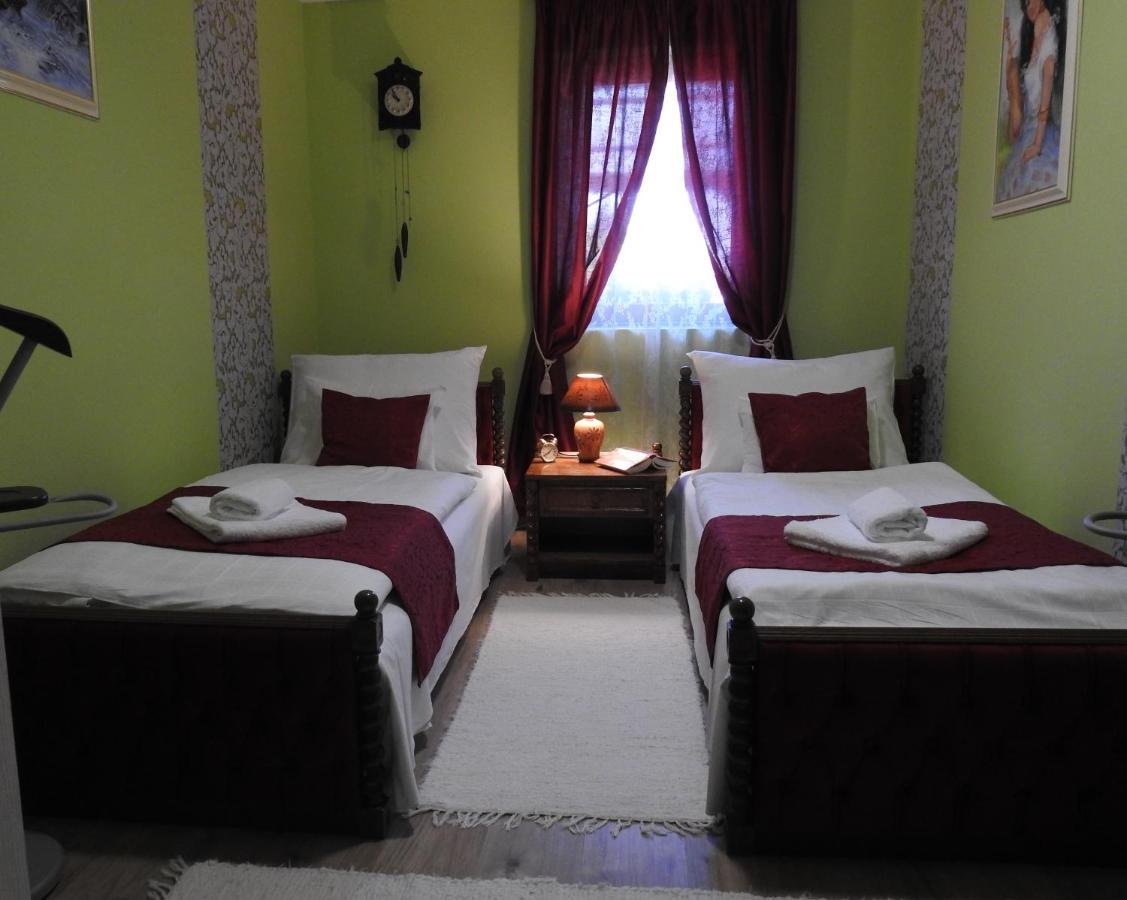 Moezsi Apartman Tolna Екстериор снимка